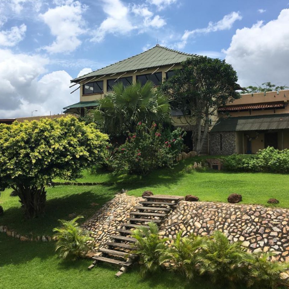 Hillburi Hotel