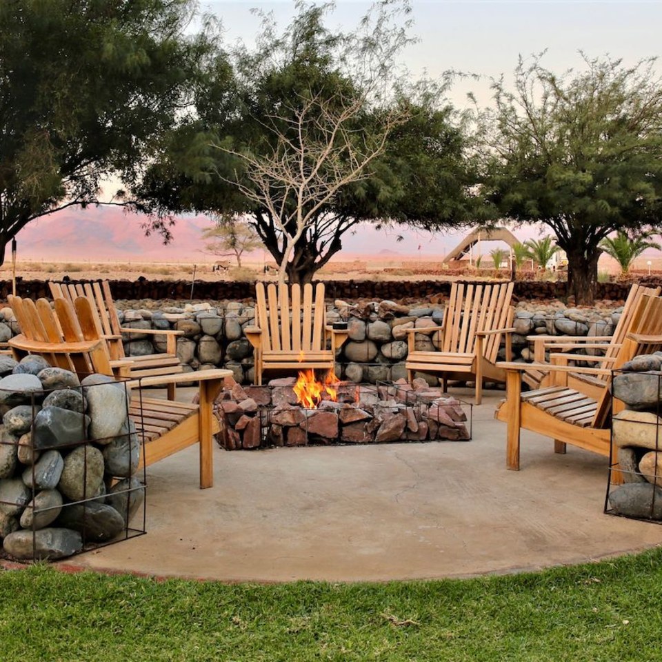 The Elegant Dessert Lodge