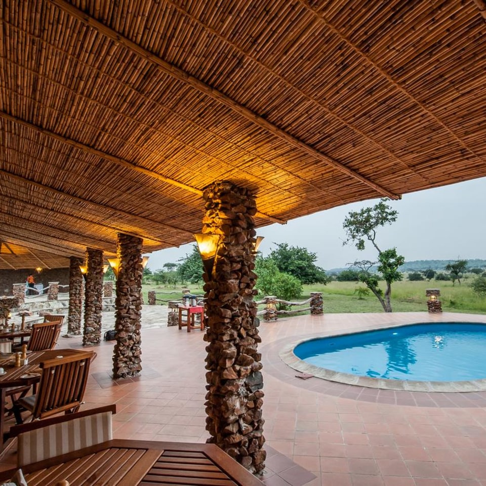 gurumeti-migration-camp-pool.jpg