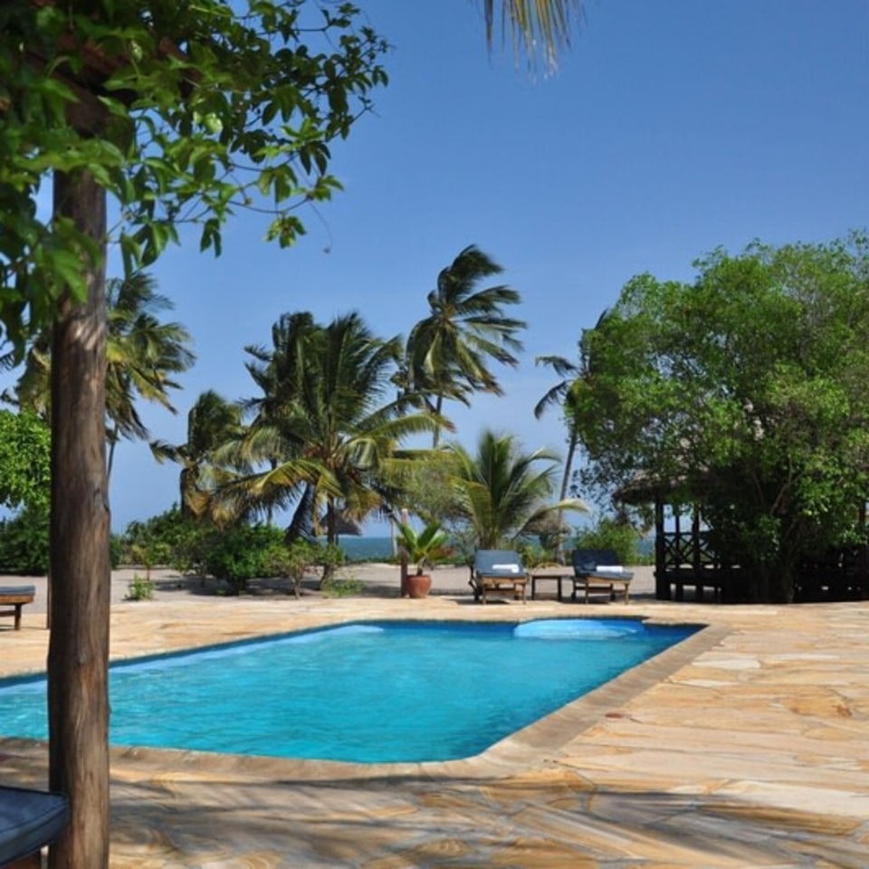 kijongo-bay-pool.jpg