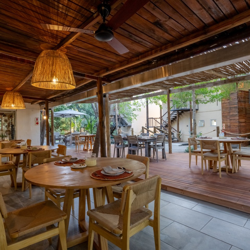 Maun Waterfront Guesthouse