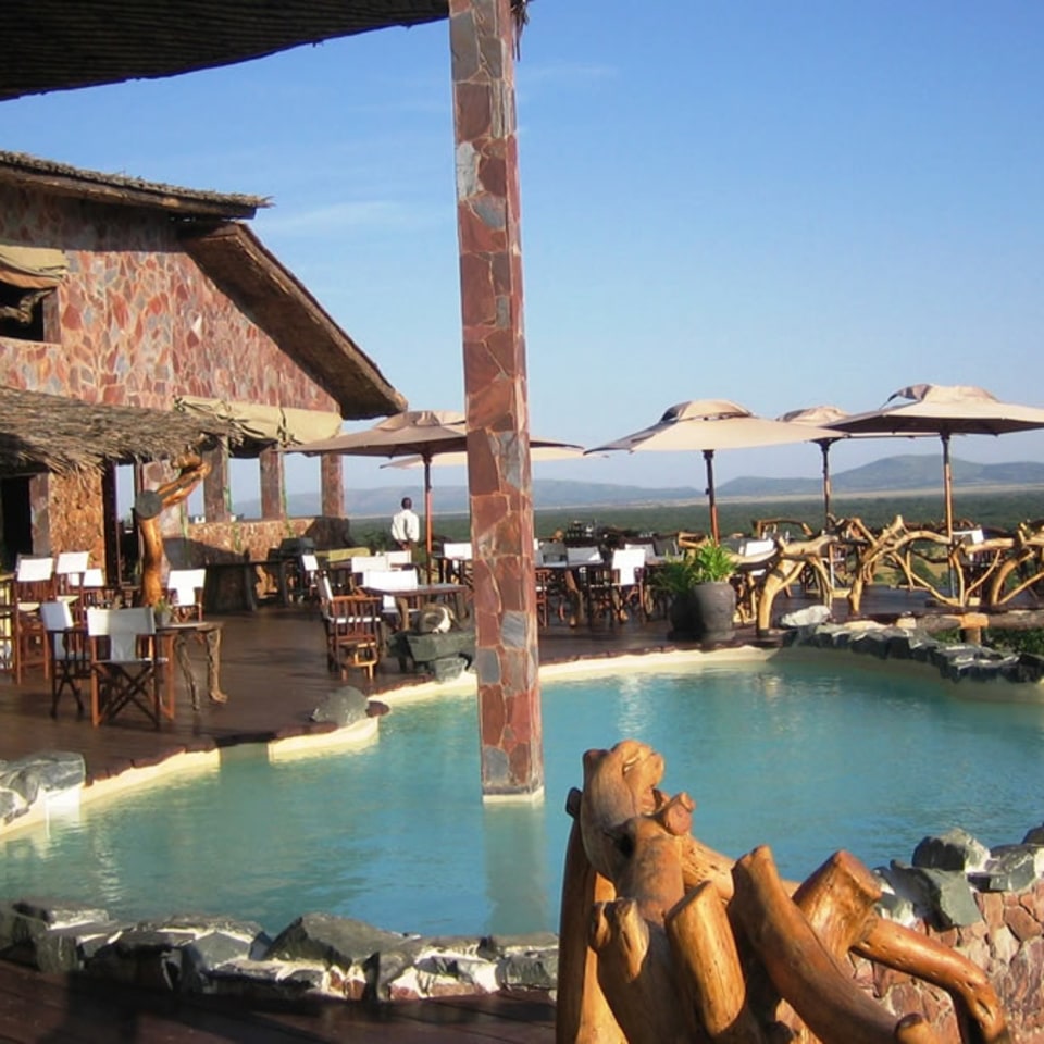 mbalageti-lodge-pool.jpg
