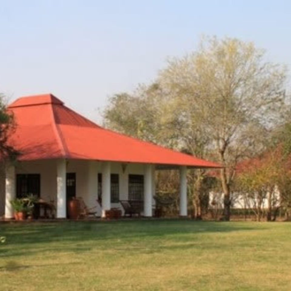mbuyuni-farm-hauptlodge.jpg