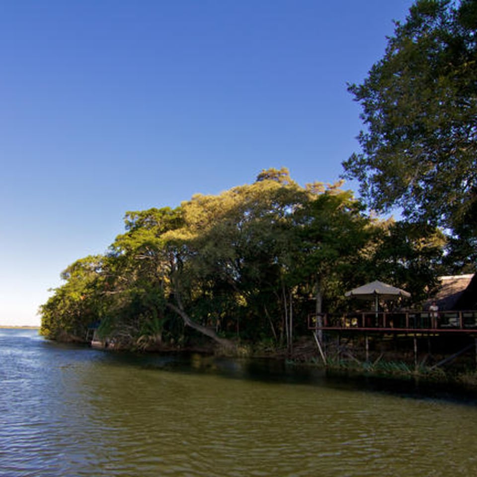 Ndhovu Safari Lodge