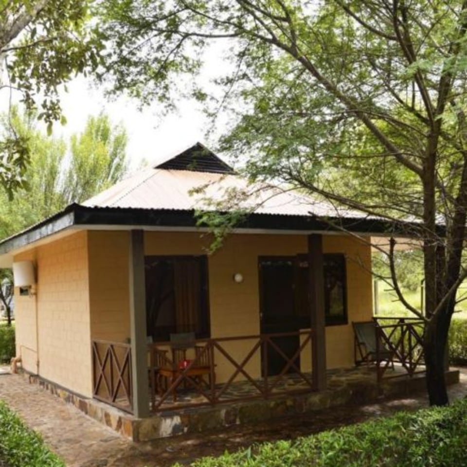 tanswiss-lodge-bungalow.jpg