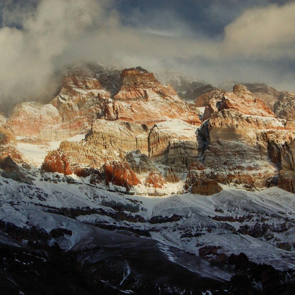 aconcagua-argentinien-bergwand.jpg