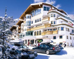 Gletscher & Spa Hotel Neuhintertux, direkt an der Gletscherbahn