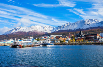 Hafen mit Blick auf ganz Ushuaia