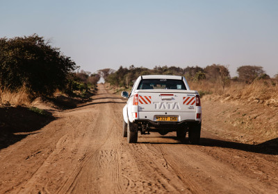 Kenia Selbstfahrer Reise Pickup auf Piste