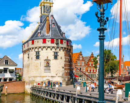 Historischer Hafen Hoorn mit Hoofdtoren