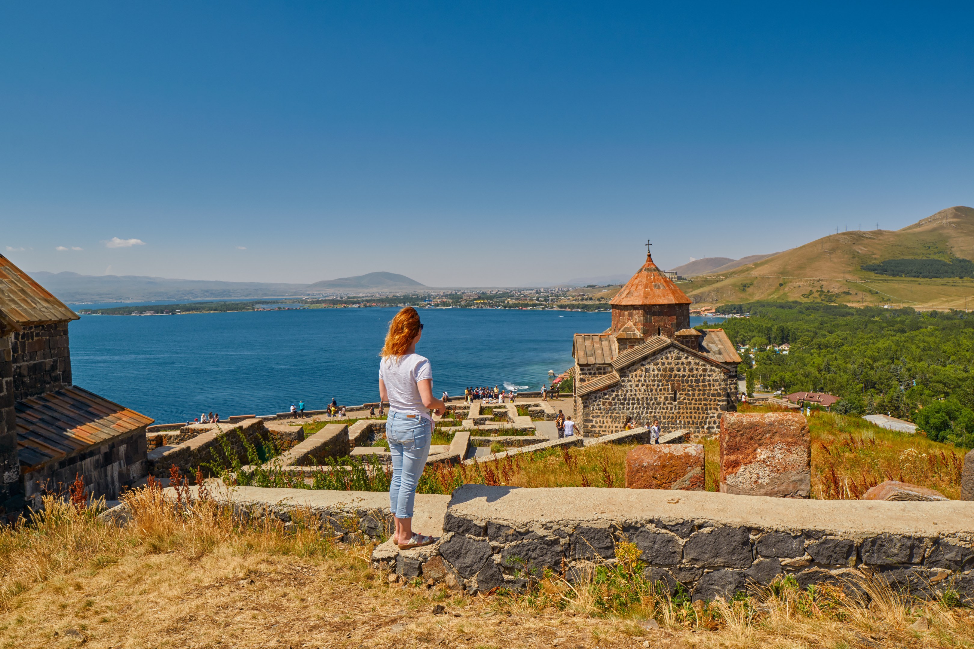 Kultur%2C%20Natur%20und%20Geschichte%20Armenien%2C%20Frau%20Kloster 8b133a30 0266 41dd 9486 76118a381a02