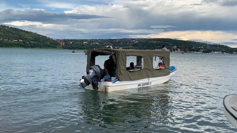 Bottsfahrt zum Ufer Gombe Nationalpark