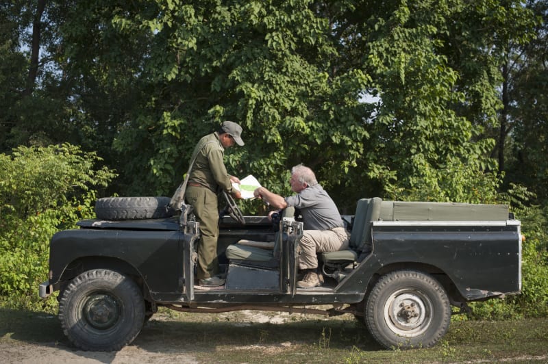 Typisch offener Land Rover Bardia NP