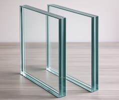 זכוכית טריפלקס