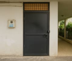 דלת ברזל למחסן