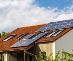 פנאלים סולאריים בבית פרטי 