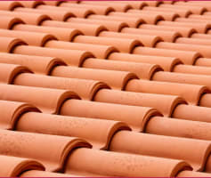 גג רעפים אטום ביריעות ביטומניות