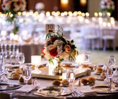 שולחן מעוצב