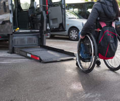 הסעת נכים עם מעלון