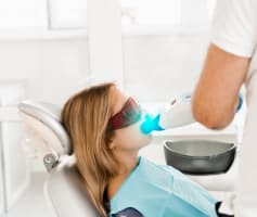 הלבנת שיניים בלייזר