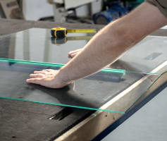 חיתוך זכוכית לפי מידה