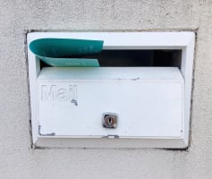 פלייר בתיבת דואר