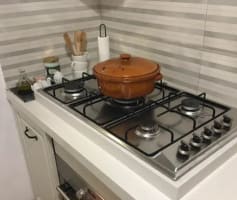 התקנת כיריים גז | כיריים ועליהן סיר