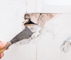 תיקון חור בקיר