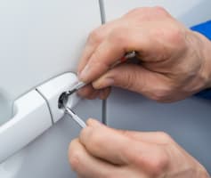 פריצת רכבים | פריצת "דגדוג"