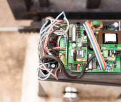 לוח פיקוד לשער חשמלי