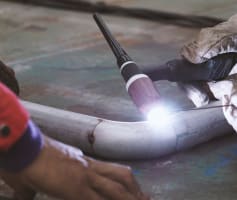 תיקון פיצוץ בצינור 