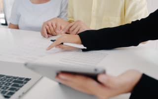 התייעצות לגבי ביטוח בריאות אישי או קבוצתי