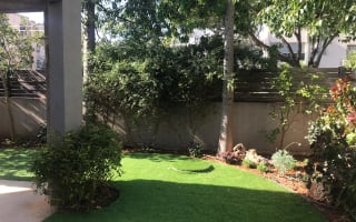 גינה עם דשא סינטטי | הצעות מחיר של מערכת השקיה - מידרג