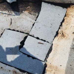 תיקון איטום גג עם יריעות ביטומניות