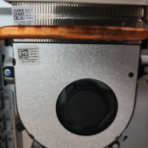 מאוורר ומרכיבי קירור במחשב