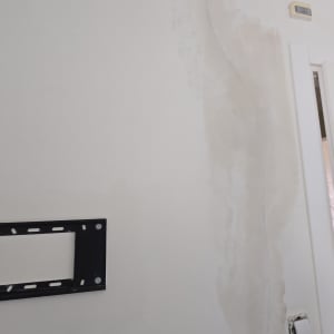 תיקון טיח בקיר