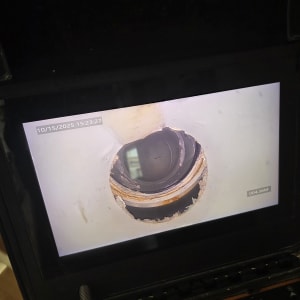 צילום מסך של מצלמה בתוך צינור לאיתור נזילות