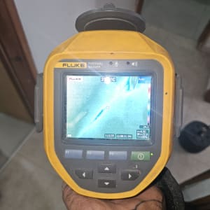 מד חום תרמי מציג תוצאות בדיקה