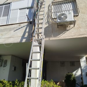 תמונה אינה מציגה עבודה בתחום