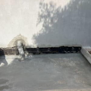 איטום סביב צינור בקיר חיצוני