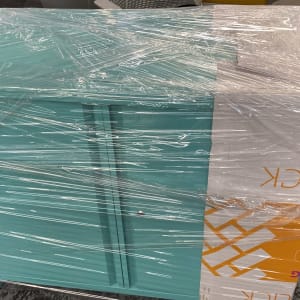 ארון וארגז עטופים בניילון, חלק מתהליך מעבר