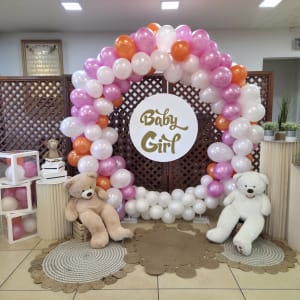 קישוט בלונים ודובי לאירוע תינוקת