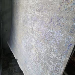 שטיח תלוי לייבוש לאחר ניקוי