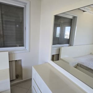 תמונה אינה מציגה עבודה בתחום