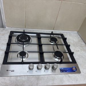 כיריים גז מותקנות על משטח מטבח