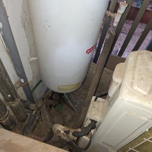 דוד שמש ומערכת חימום על גג