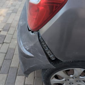 פגוש אחורי של רכב עם נזק קל