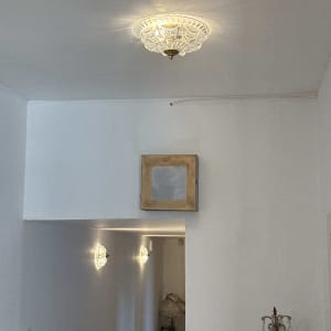 תאורה תקרה וקיר בעיצוב אלגנטי