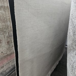 שטיחים תלויים לניקוי והצגה