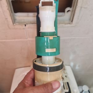 תמונה של חלקי אינסטלציה ותיקון אסלה